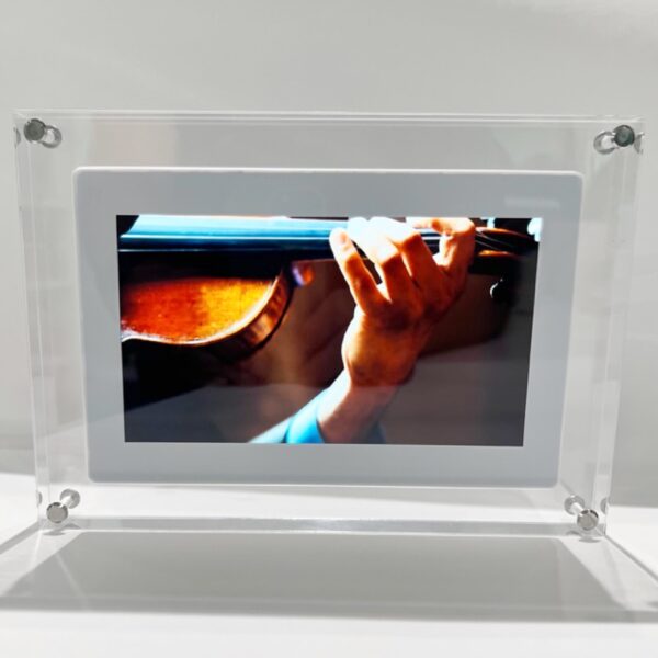 7" Clear Acrylic Cable Loaded Digital Video/Photo Frame - Image 4